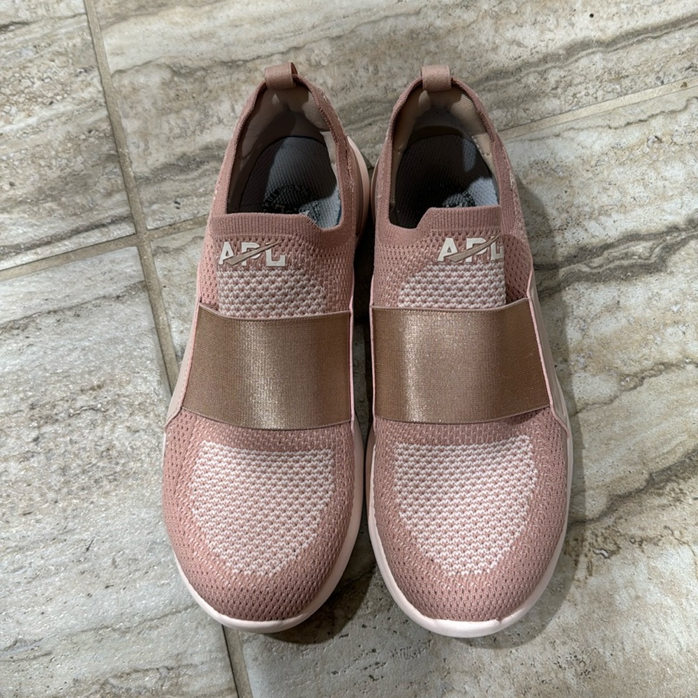 APL Slip On “TechLoom Bliss” Sneakers Size 7